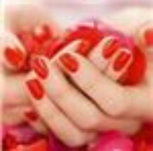 美甲师收入破万！美甲师尝试上门服务新模式